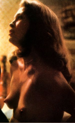 Faye Dunaway titty.jpg