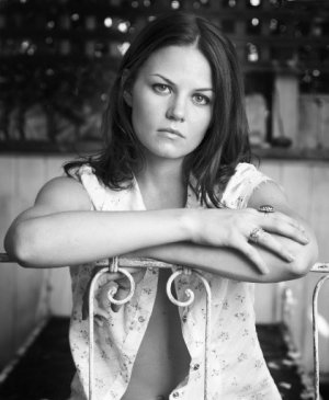 JenniferMorrison-SmallPhotoshoot-06.jpg