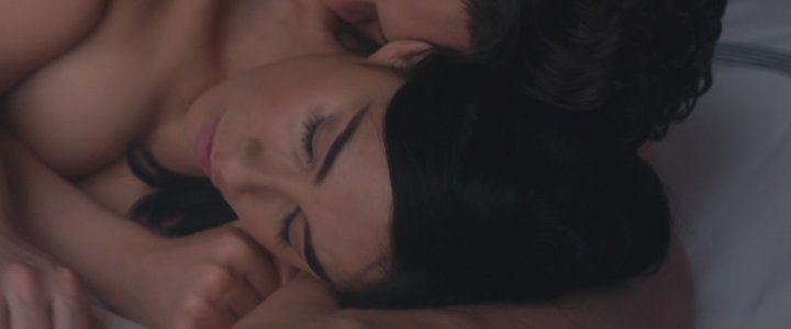 Sarah Silverman - I Smile Back 2015 720p_mkv_snapshot_01_10_[2015_11_06_13_25_11].jpg