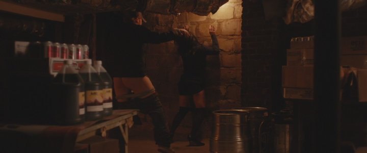 Sarah Silverman - I Smile Back 2015 720p_mkv_snapshot_04_22_[2015_11_06_13_27_54].jpg