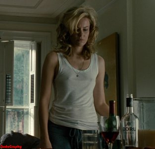 Elizabeth_Banks_Man_on_a_Ledge_1080p-02.jpg