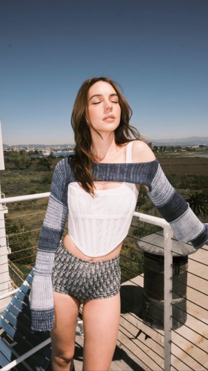 adelaide-kane-1757639.jpg