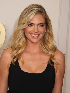 Kate_Upton_at_The_2024_Disney_Upfront_at_Javits_Center_in_New_York_05-14-2024__2_.jpg