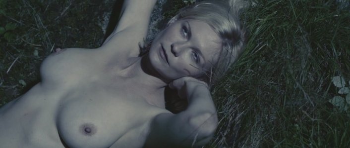 Kirsten Dunst 1030.jpg