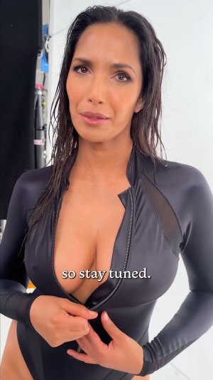 Padma Lakshmi - cleavage and pokies in black _20240519-193750.jpg