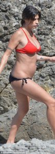 Elisabetta-Canalis-in-Bikini-15.jpg
