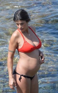 Elisabetta-Canalis-in-Bikini-20.jpg