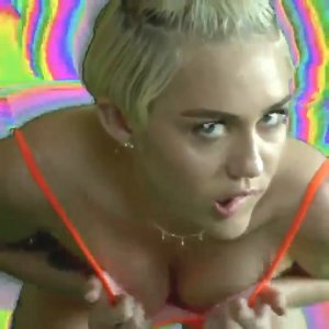 Miley-Cyrus-Sexy-3.jpg