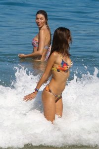 Alessandra-Ambrosio-in-Bikini-52.jpg