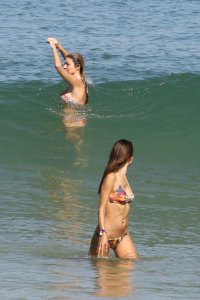 Alessandra-Ambrosio-in-Bikini-42.jpg