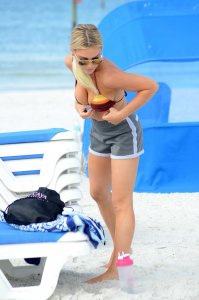 Lauren Hubbard 11 thefappeningblog.com.jpg