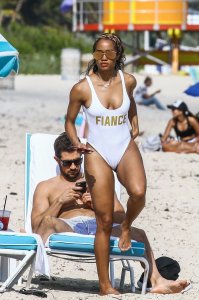 Rachel Lindsay 6 thefappeningblog.com.jpg