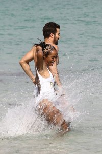 Rachel Lindsay 40 thefappeningblog.com.jpg