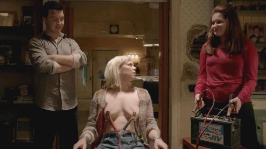 emily-bergl-shameless-s05e11-3.jpg