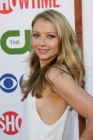 400full-elisabeth-harnois.jpg