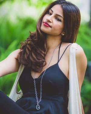 Richa Moorjani (6).jpeg