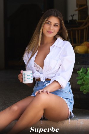 0003-02 thefappeningblog.com.jpg