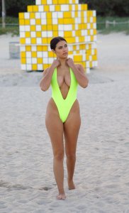 Tao Wickrath 4 thefappeningblog.com.jpg