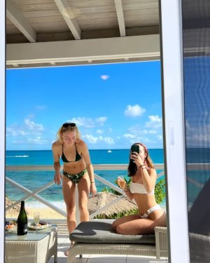 740full-sophie-levy (8).jpg