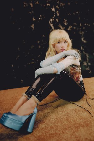 740full-carly-rae-jepsen (2).jpg