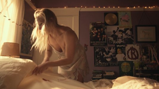 Katee Sackhoff - Girl Flu (2016) - 6Jh0gw9q_o.jpg