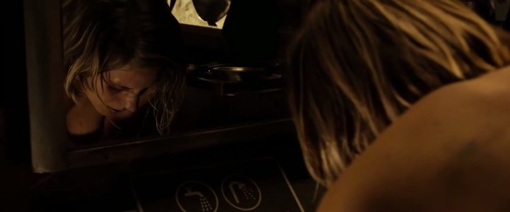 Katee Sackhoff 'Riddick (2013)450137855_00_03_34_123_451lo.jpg