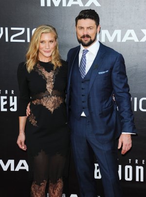 Katee-Sackhoff-HQCelebrities.com (205).jpg