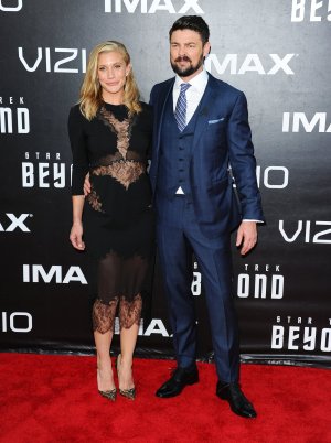 Katee-Sackhoff-HQCelebrities.com (211).jpg