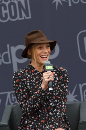 Katee-Sackhoff-HQCelebrities.com (296).jpg