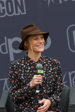 Katee-Sackhoff-HQCelebrities.com (297).jpg