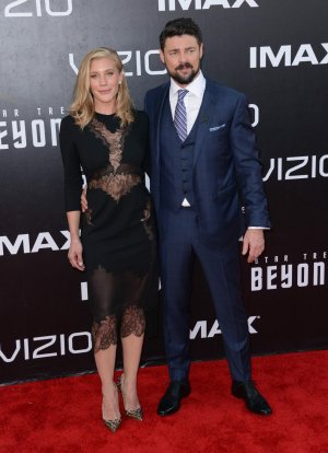 Katee-Sackhoff-HQCelebrities.com (323).jpg