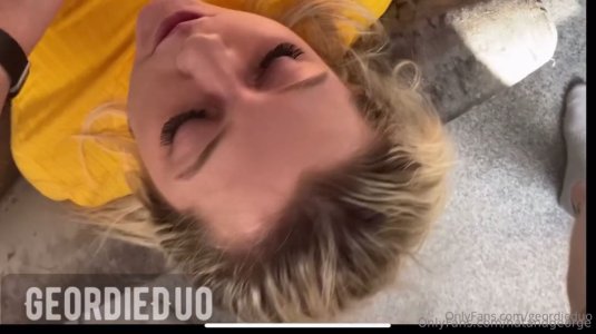 TikTok Onlyfans Babe Nat Wills Sucks Dick in Yellow Trainers Nat.mp4_000024081.jpg