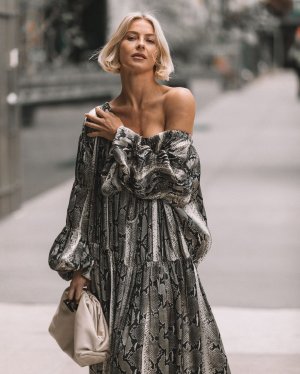 juleshough_post_6_12_2024_2_59_44 PM3388987245724572501.jpg