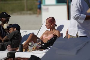 Hailey Baldwin Sexy 19 - The Fappening Blog.jpg