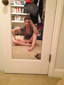 Lizzy Caplan 4 - The Fappening Blog.jpg