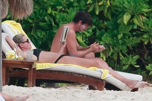 Rebecca Romijn Sexy 8 - The Fappening Blog.jpg