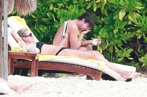 Rebecca Romijn Sexy 9 - The Fappening Blog.jpg