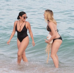 Lele Pons & Inanna Sarkis Sexy 16 - The Fappening Blog.jpg
