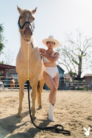 0001-02 thefappeningblog.com.jpg