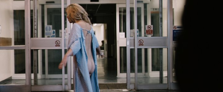 poots_booty_hospitalgown-long-way-down-2014--st.jpg