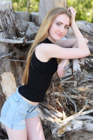 0003-01 thefappeningblog.com.jpg