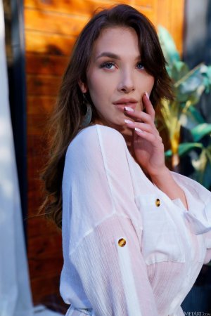 0009-02 thefappeningblog.com.jpg