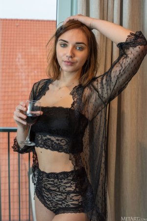 0002-02 thefappeningblog.com.jpg