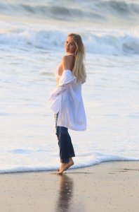 Ellen Alexander Sexy Topless 16 - The Fappening Blog.jpg