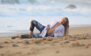 Ellen Alexander Sexy Topless 24 - The Fappening Blog.jpg