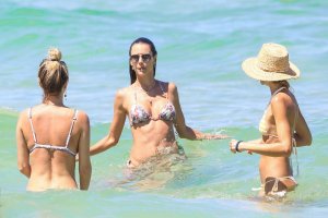 Alessandra Ambrosio Sexy 63 - The Fappening Blog.jpg