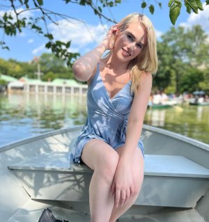 Bryanna Carroll (10).jpg