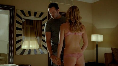 Annabelle Wallis - Strike Back - S02E08_3-500.jpg