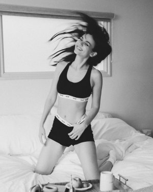 victoriajustice_post_7_6_2024_4_45_06 PM3406434892354582918.jpg