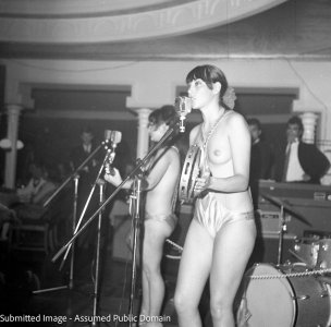 the-ladybirds-opptrer-i-bergen--the-ladybirds-performing-in-bergen-norway-1968_4986309385_o.jpg